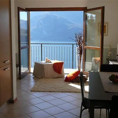 Sleeps 6 Pool Apartment