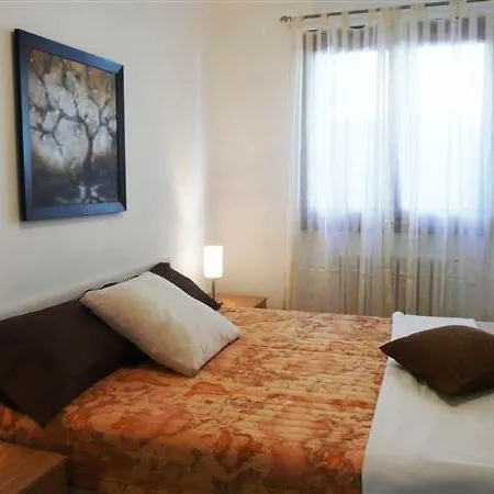 Sleeps 6 Pool * Regoledo