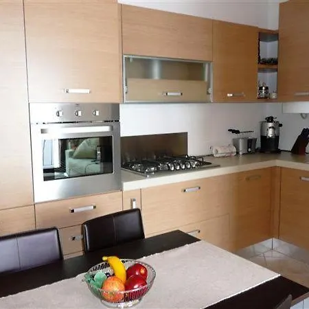 Apartment Sleeps 6 Pool *
